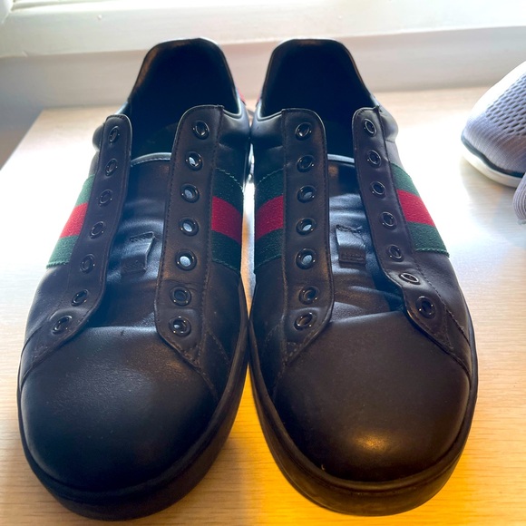 Gucci Black and Red Sneakers with Signature Style - Picture 1 of 7